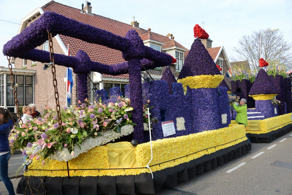 ../Images/Bloemencorso 2015 031.jpg